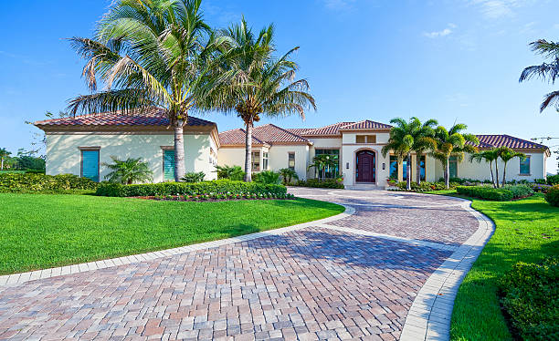 Best Local Driveway Pavers  in Oaklawn Sunview, KS